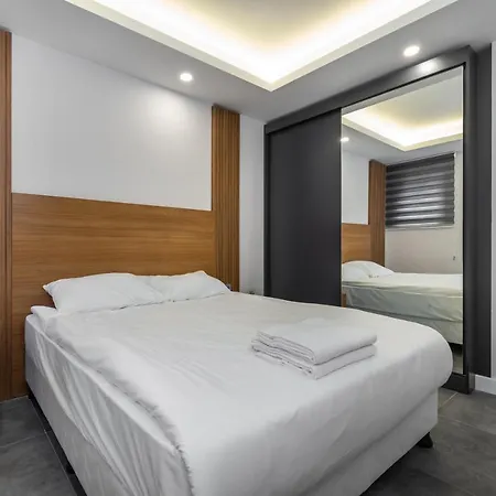 Apart-hotel Stayhereapartments 3*