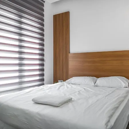 Stayhereapartments Aparthotel 3*